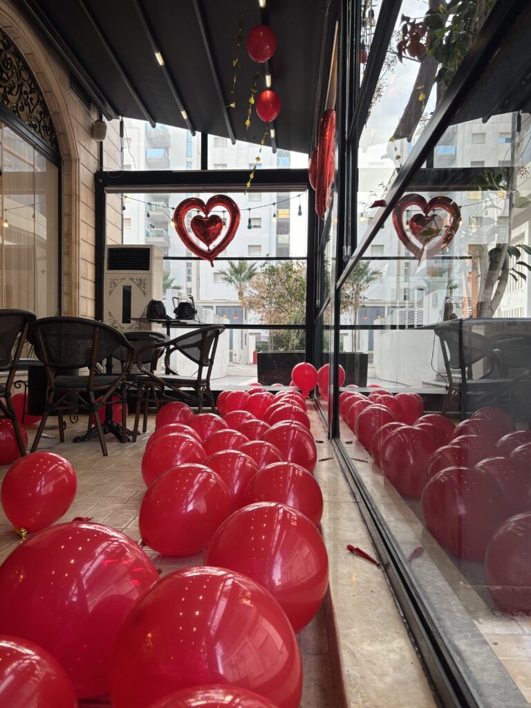Pourquoi la décoration est essentielle pour une soirée Saint-Valentin réussie